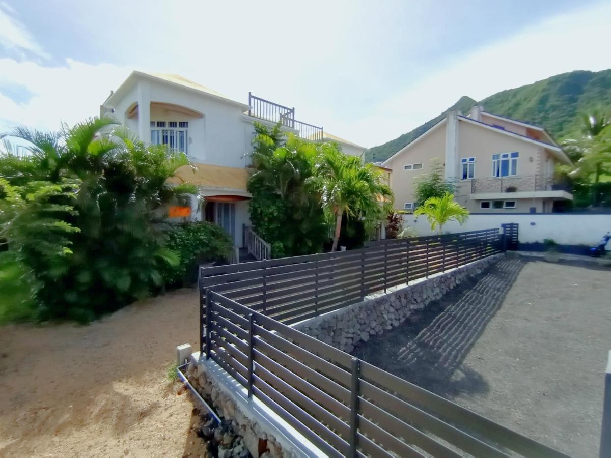 Tulsi Apartment & Studio La Gaulette Exterior photo
